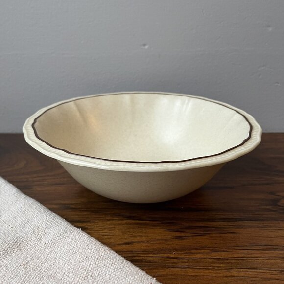 Kensington Staffordshire Handcrafted Ironsone Serving Bowl - Picture 1 of 10